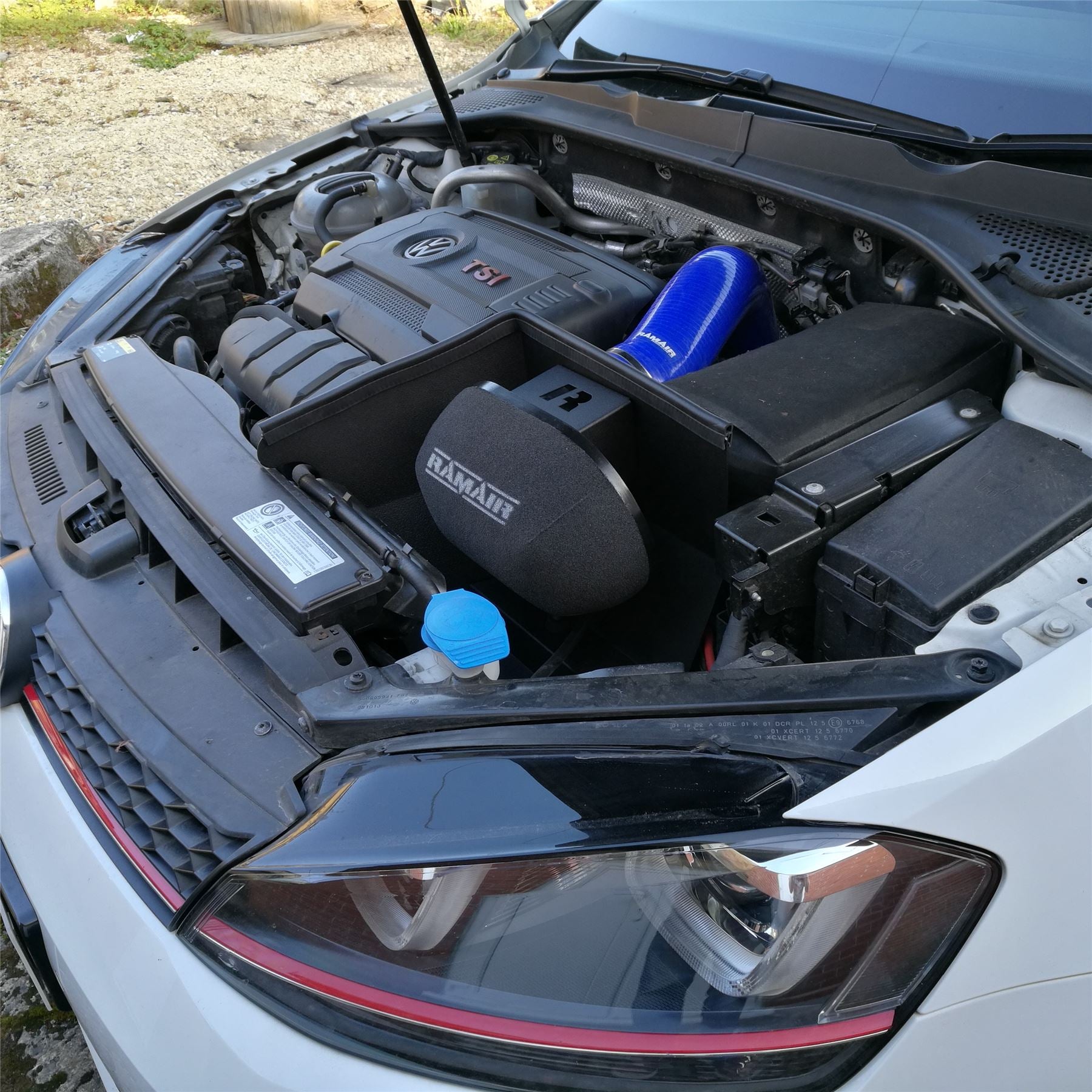 Performance Foam Induction Kit With Turbo Elbow for 2.0 TSI MQB VAG - Blue Hose