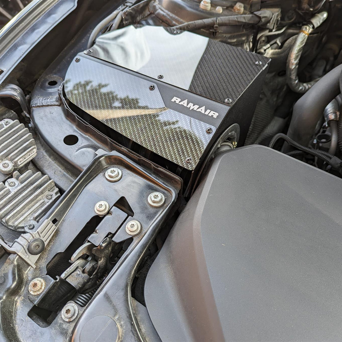 Performance Pleated Induction Kit With Carbon Lid to fit BMW 1/2/3/4 Series 2.0T B48