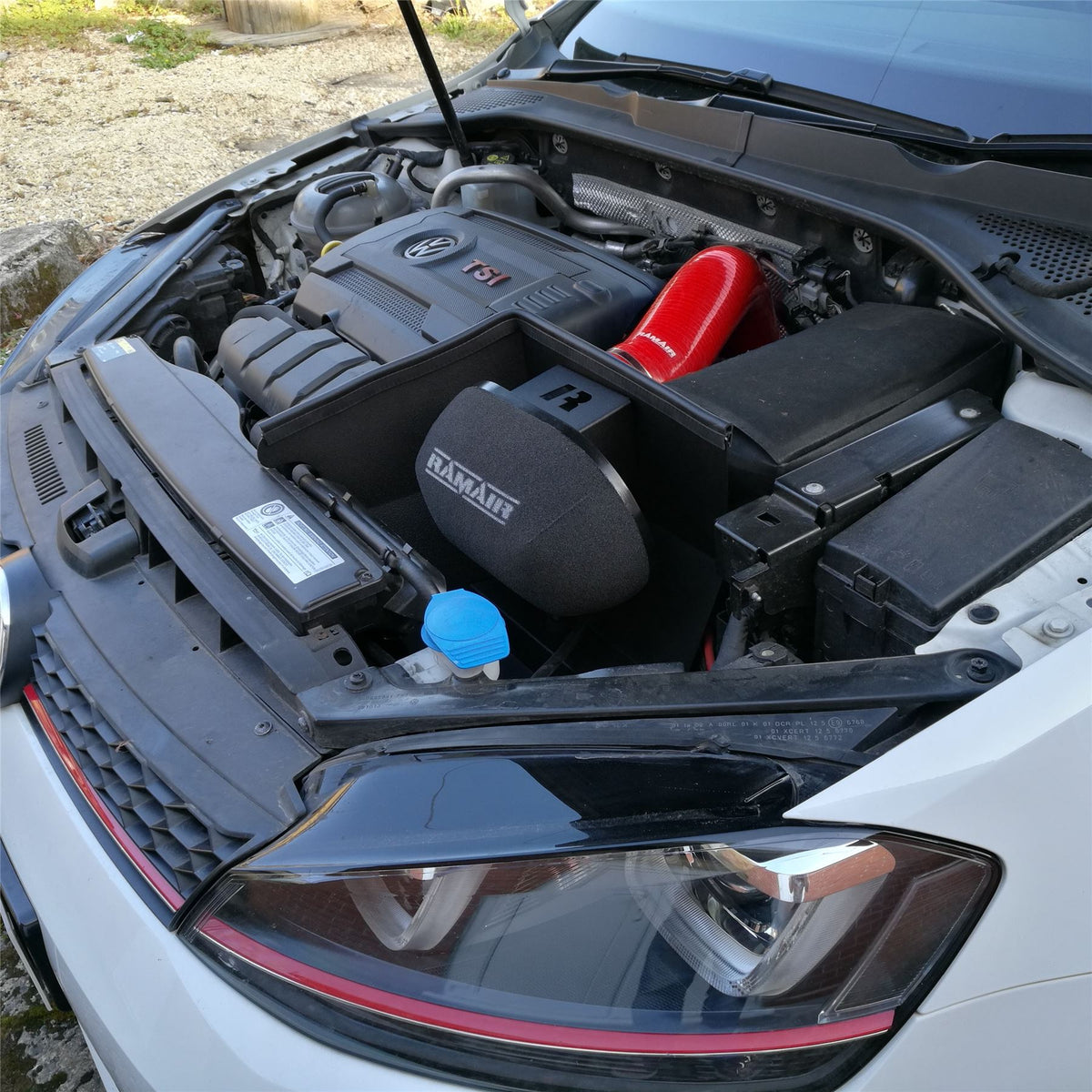 Performance Foam Induction Kit With Turbo Elbow for 2.0 TSI MQB VAG - Red Hose